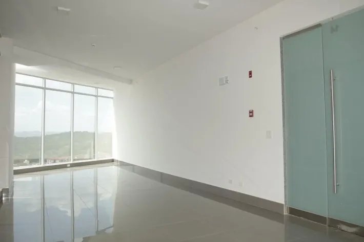 Venta de oficina en edificio golden point, vía ricardo j alfaro, bethania