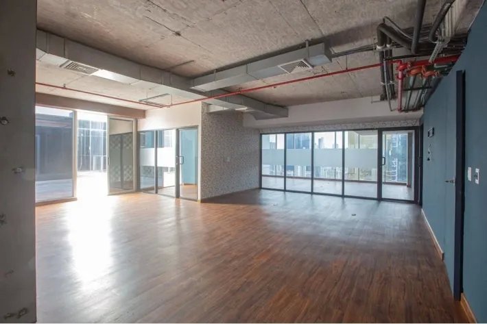 Venta de oficina en área bancaria, obarrio
