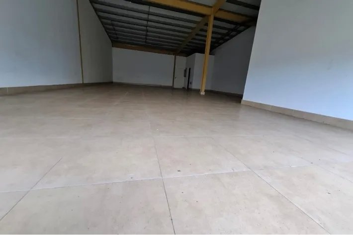 Venta de local comercial en plaza santa fe, la siesta, tocumen