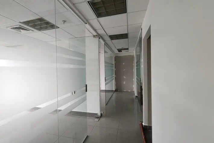 Alquiler de oficina vacía en ph torre aseguradora ancón, costa del este