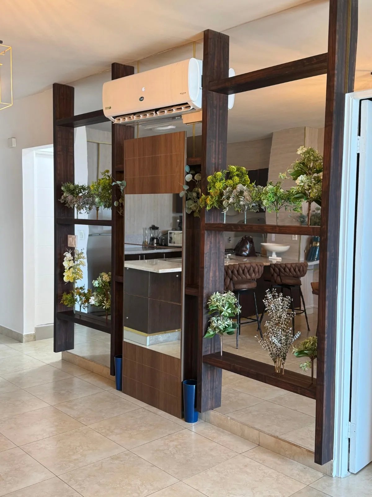Se alquila apartamento amoblado moderno, en la av. balboa