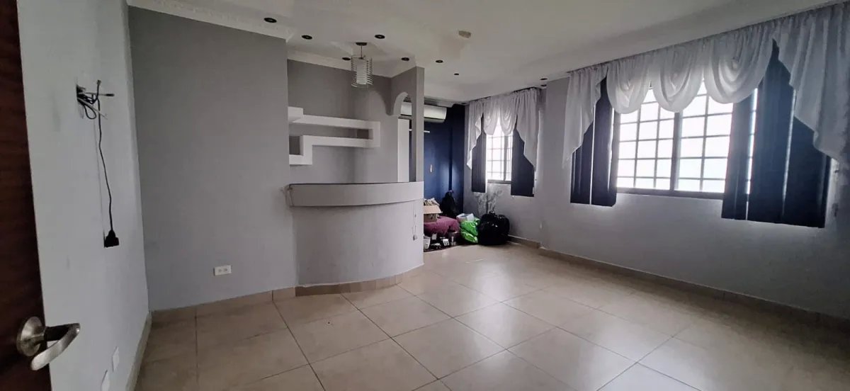 Venta de casa en p.h. olympus, brisas del golf