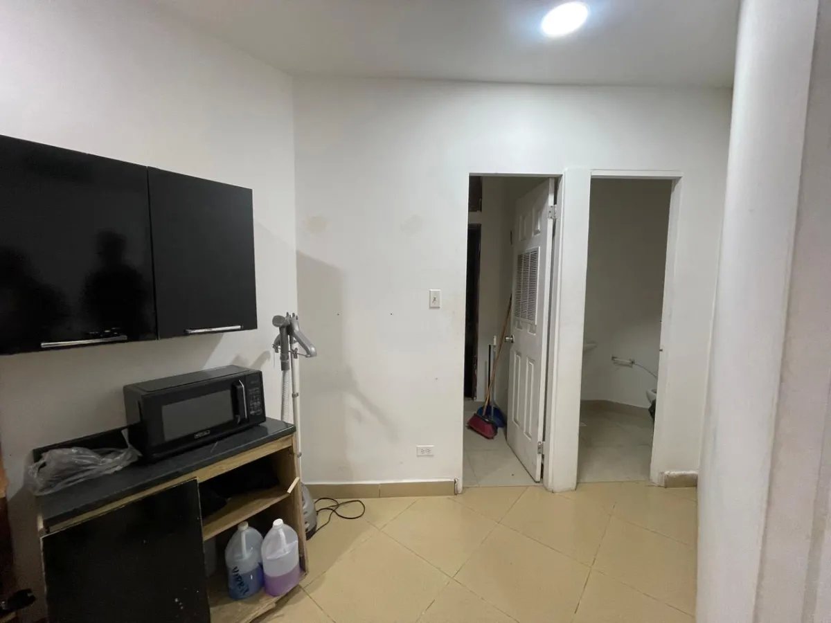 Se vende local de 1264 m2 en albrook mall
