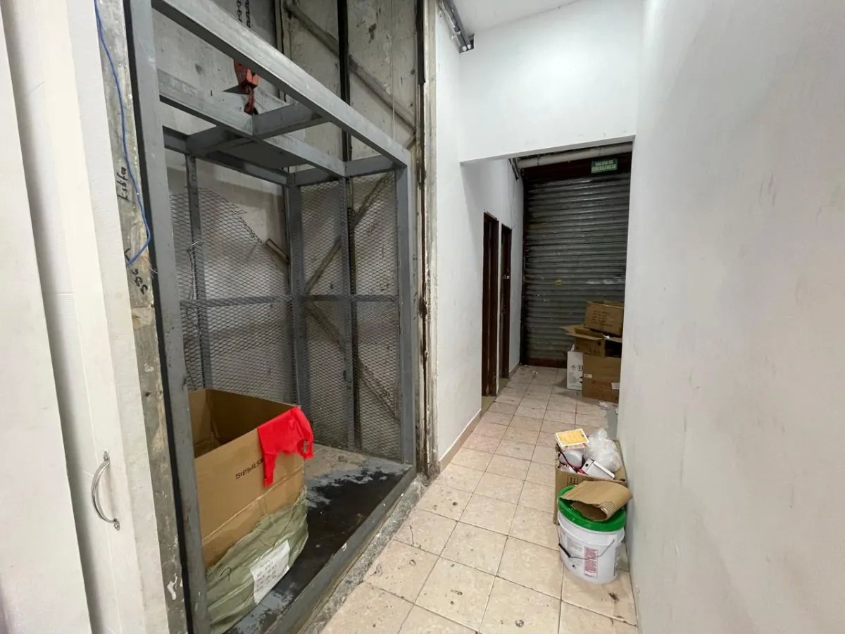 Se vende local de 1264 m2 en albrook mall