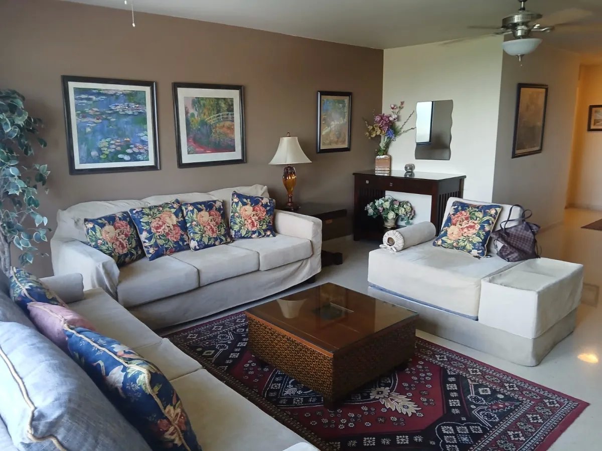 Alquiler de apto en marbella de 217 mts2