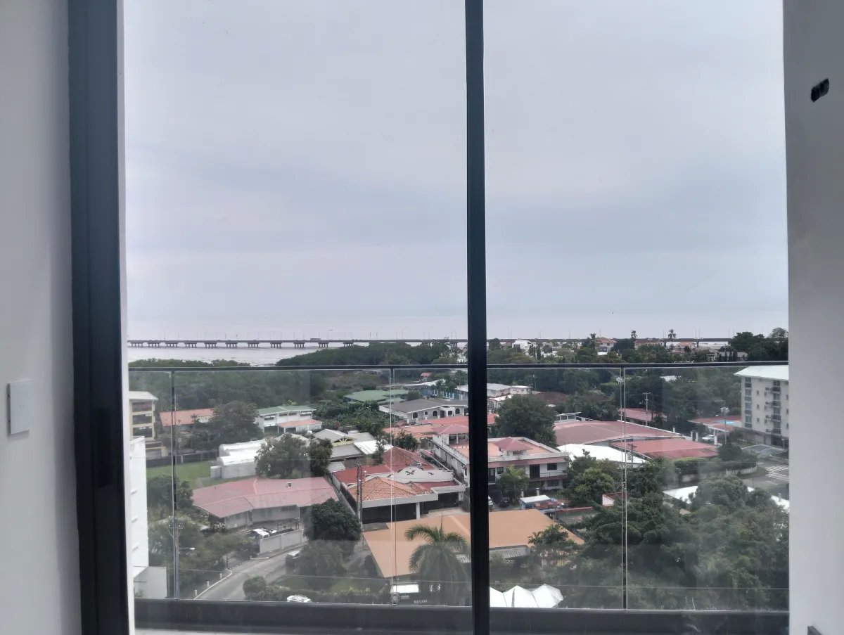 Nuevo y exclusivo apartamento cerca de costa del este/new & exclusive apartment close to costa del este