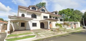 139582 - Albrook - houses - albrook mall
