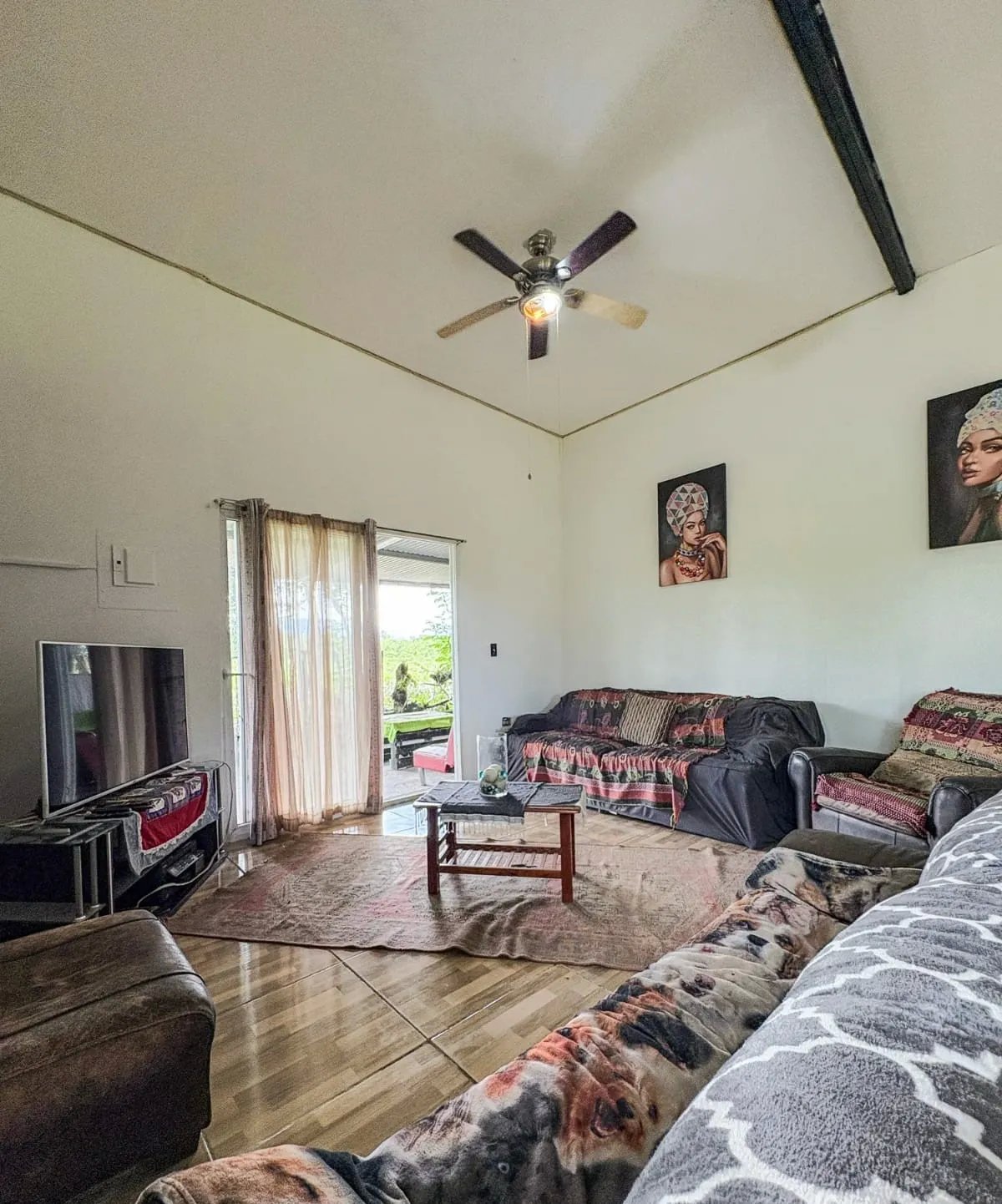 Tranquila y acogedora casa de campo a la venta - negociable/ cozy & quiet country house - negotiable