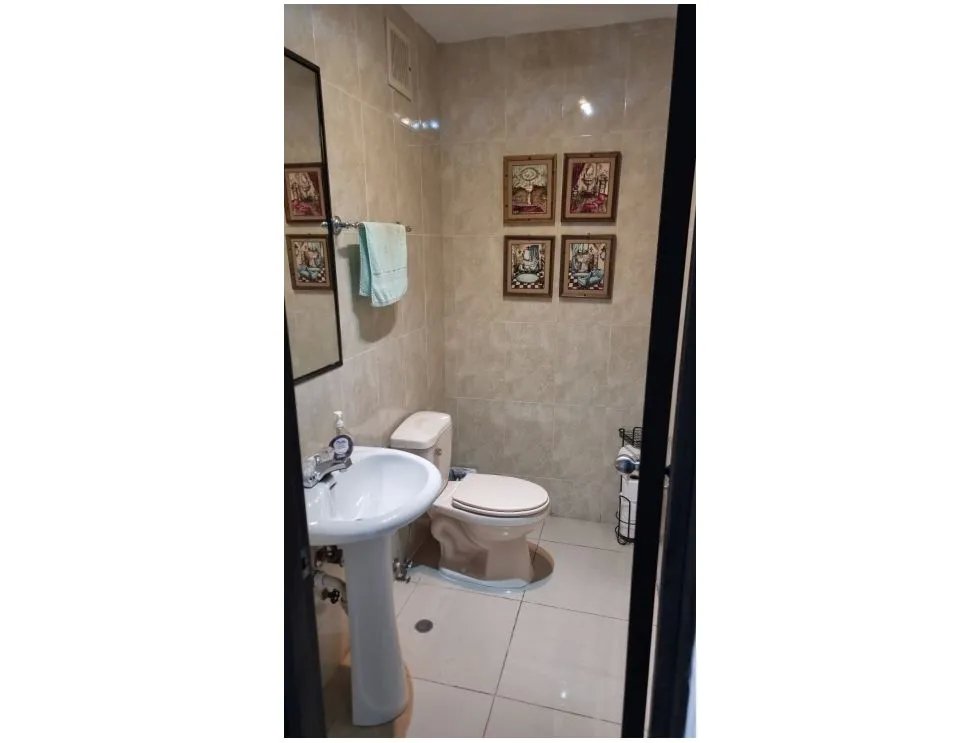 Alquiler de apartamento amoblado en obarrio, piso alto