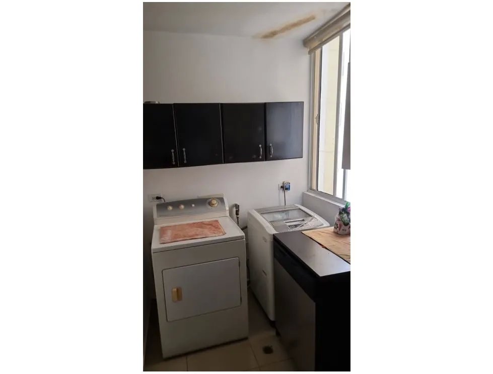 Alquiler de apartamento amoblado en obarrio, piso alto