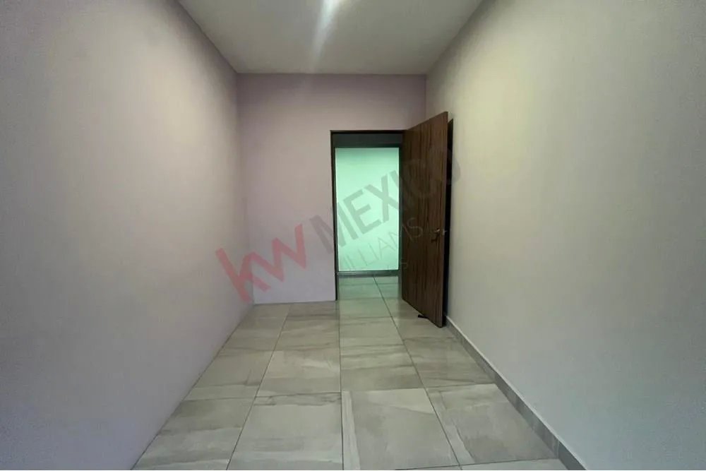 Renta consultorio en wtc juriquilla, querétaro piso 8