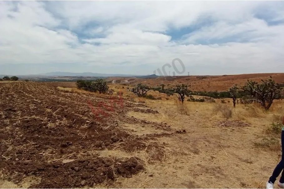 Excelente terreno en venta en ex hacienda de cuevas, guanajuato.