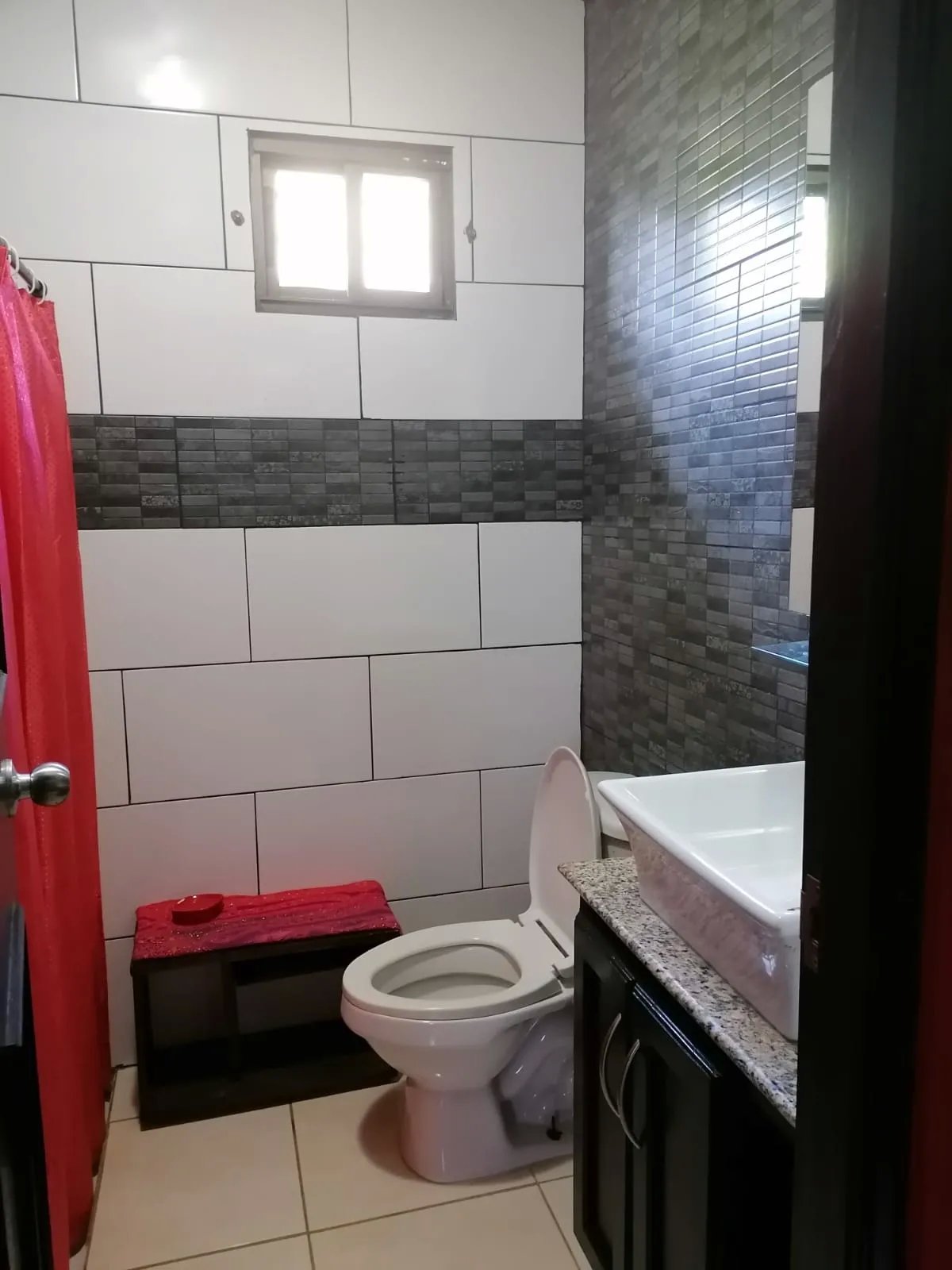 Alquiler de casa amoblada en la arena, chitré