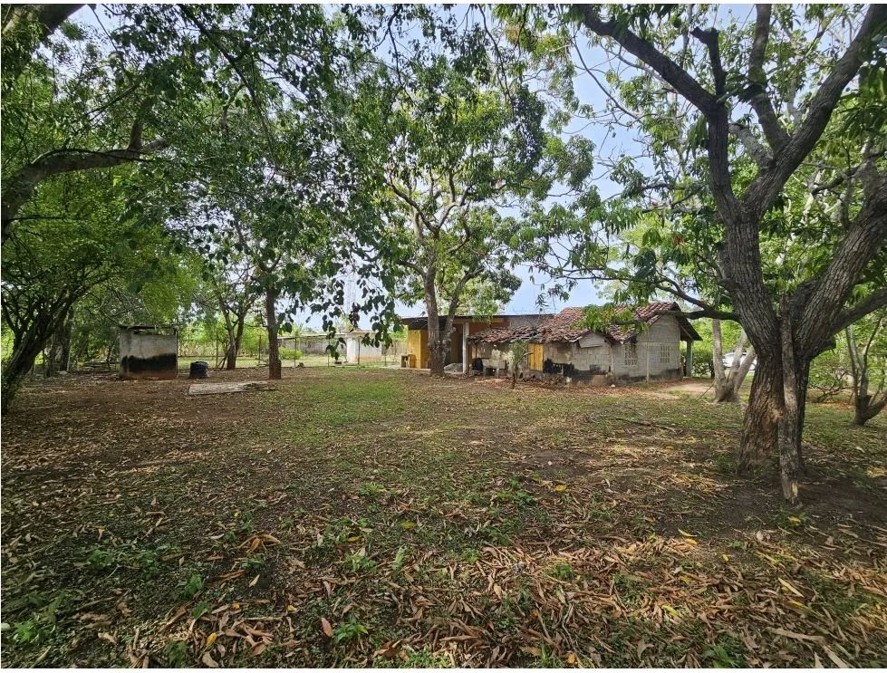 Se vende propiedad en centro de santa ana, los santos