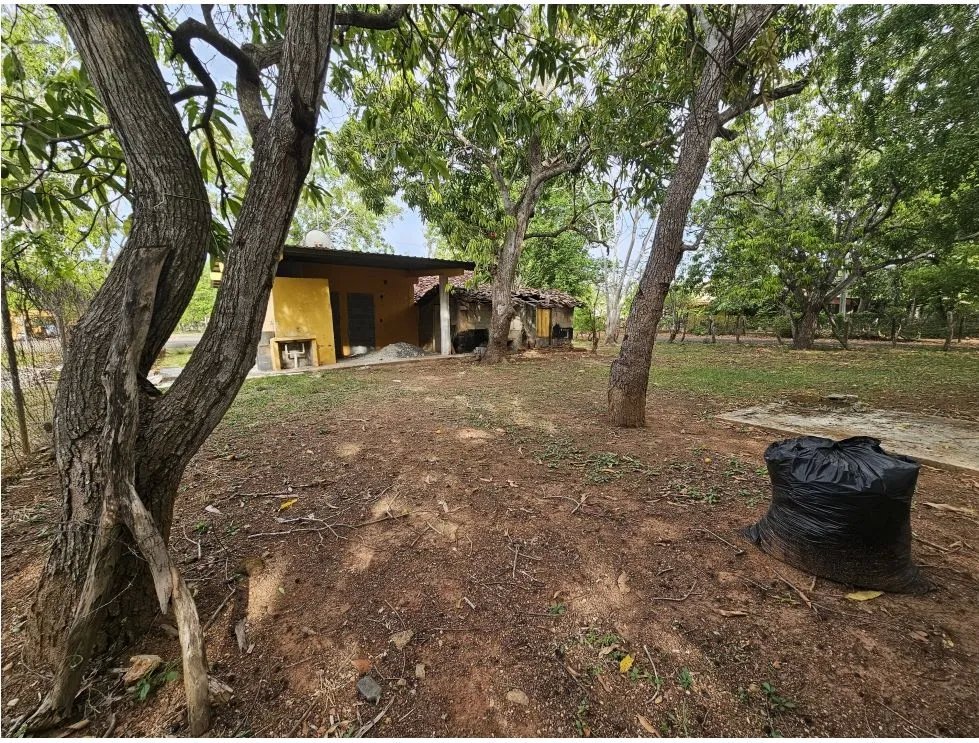 Se vende propiedad en centro de santa ana, los santos