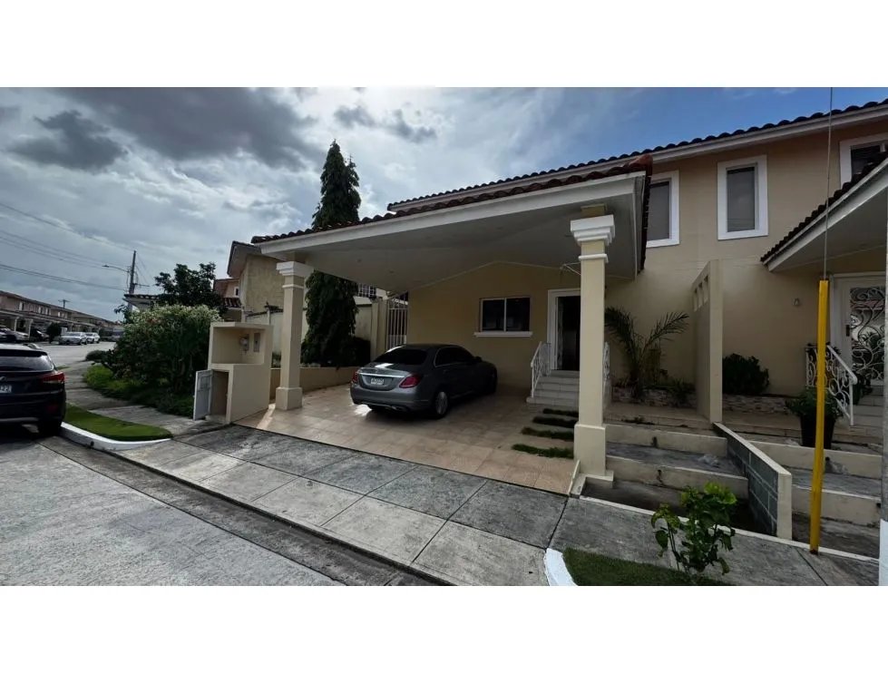 Venta de casa en ph villa tivolii, villas del golf