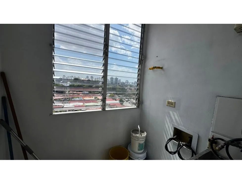Apartamento en alquiler  ph colonia tower, villa cáceres (betania)