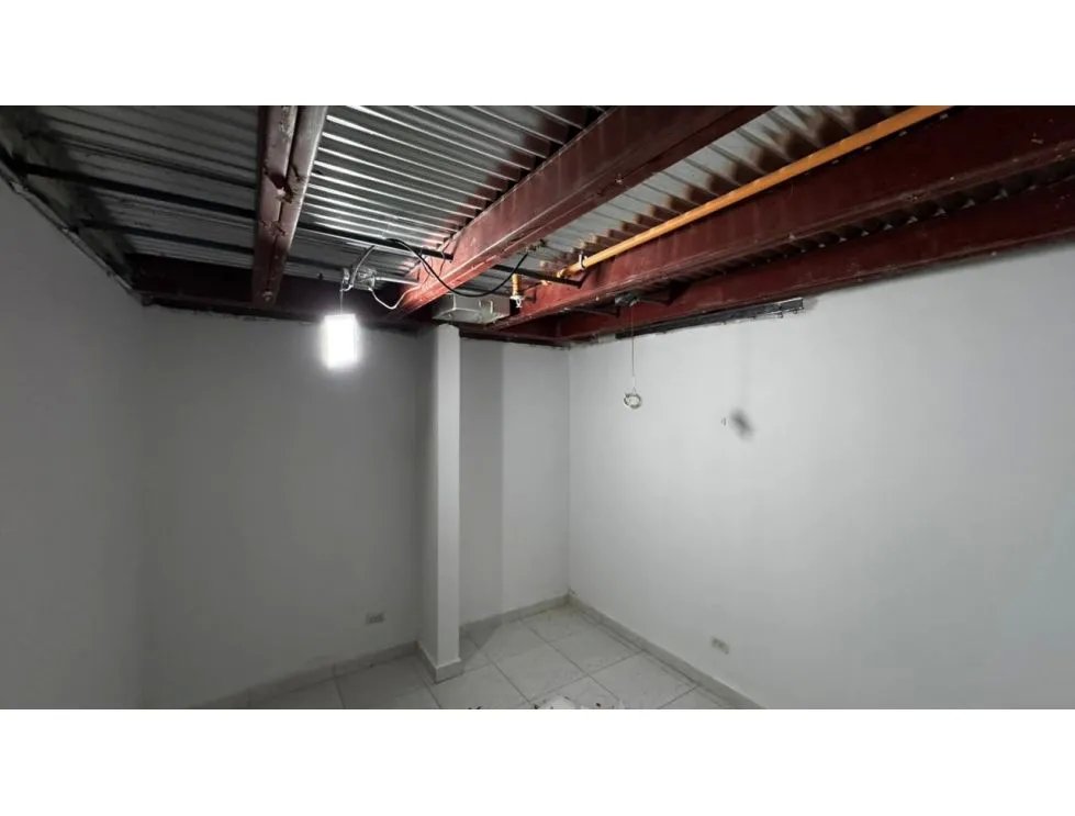 Se vende/alquila local comercial en plaza costa sur  486 m²