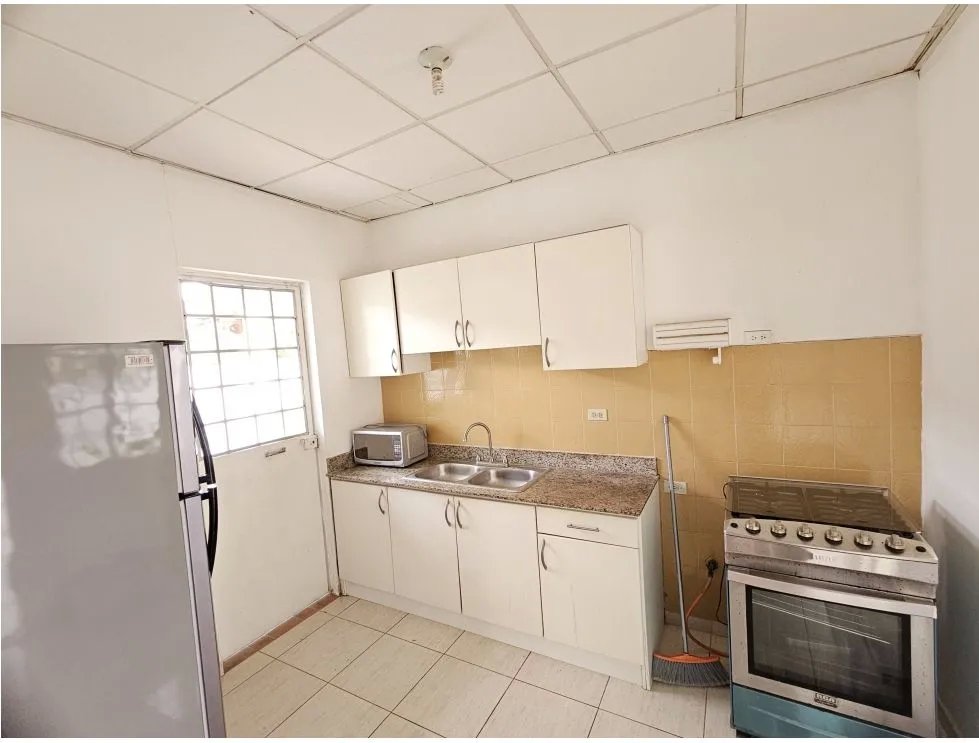 Alquiler de casa amoblada en brisas de guayacanes, chitré