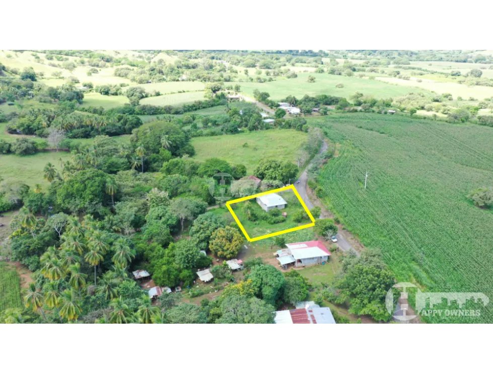 Venta de casa con terreno en guararé