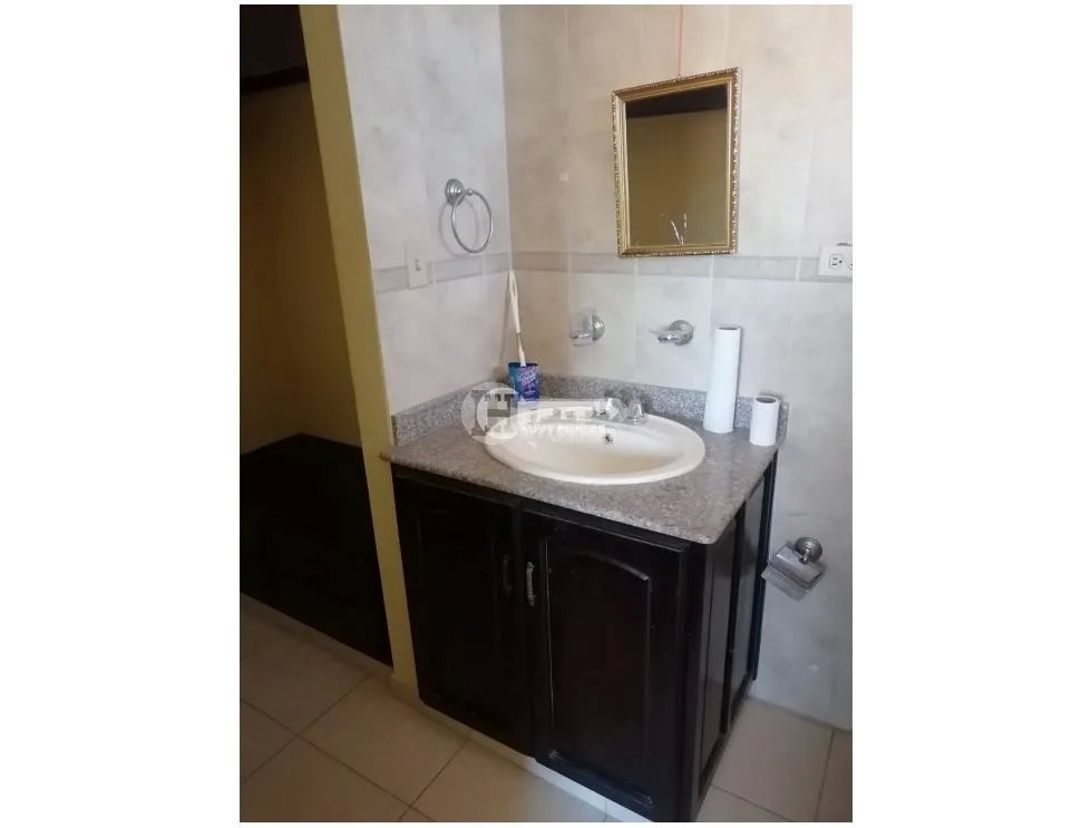Se vende o alquila propiedad en villas del golf, chitré
