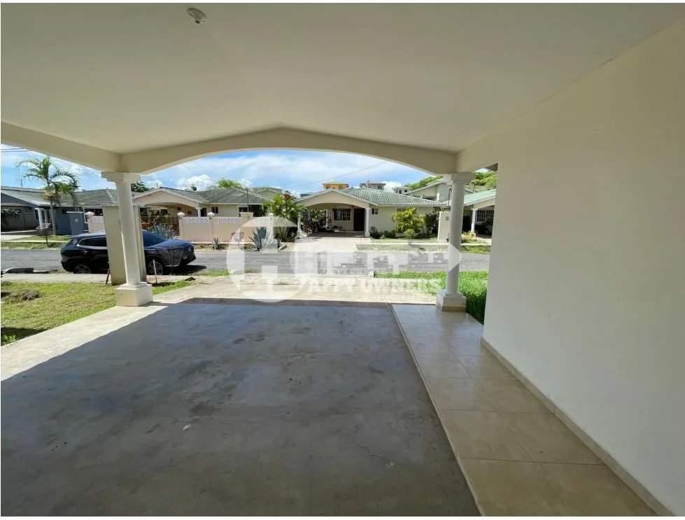 Se vende casa en mirador del bosque