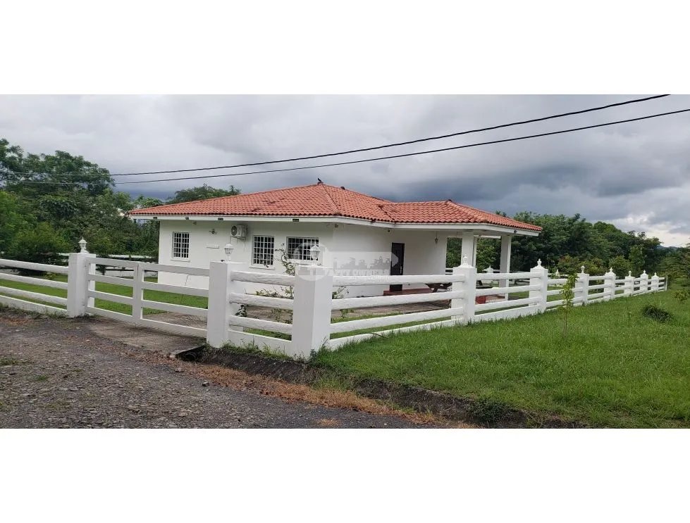 Se vende casa n°91 en ph la colonia, chame