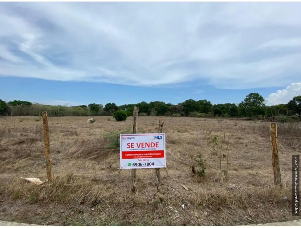 Venta de terreno comercial en las tablas.
