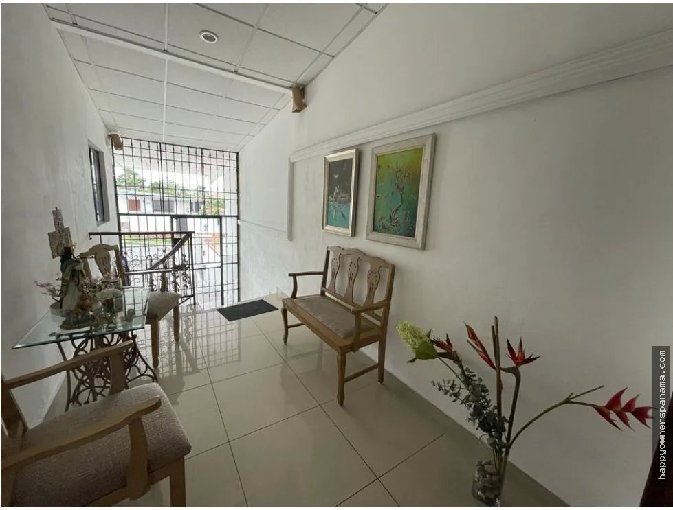 Venta de casa de en hato pintado, pueblo nuevo.
