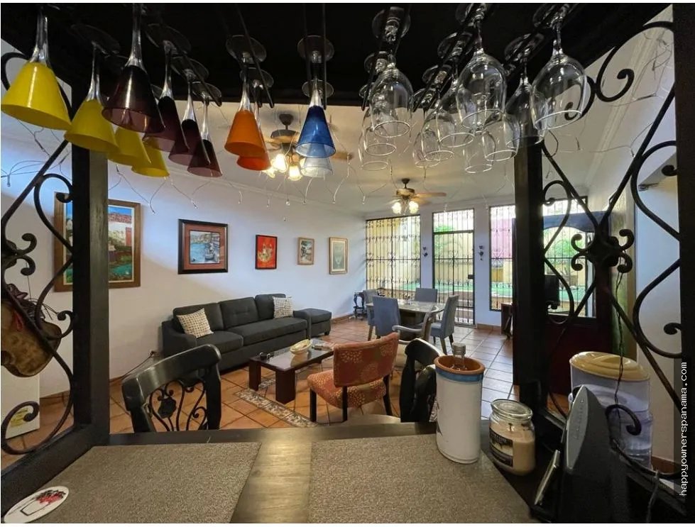 Venta de casa de en hato pintado, pueblo nuevo.