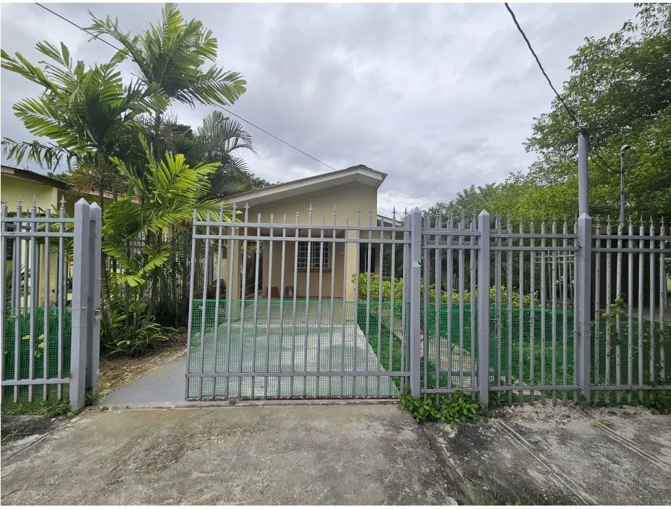 Venta de casa en residencial el mesón, chitré