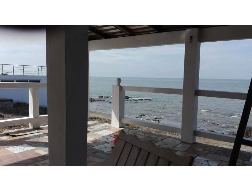 Alquiler casa frente al mar en playa el uverito  las tablas