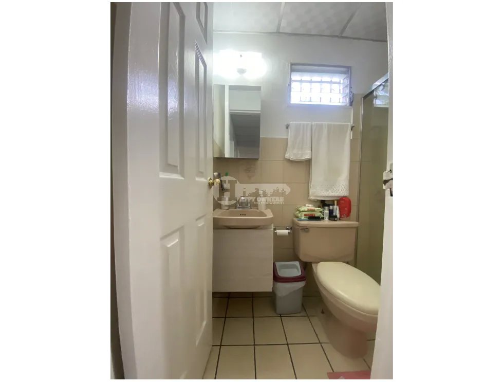 Se vende duplex en condado del rey
