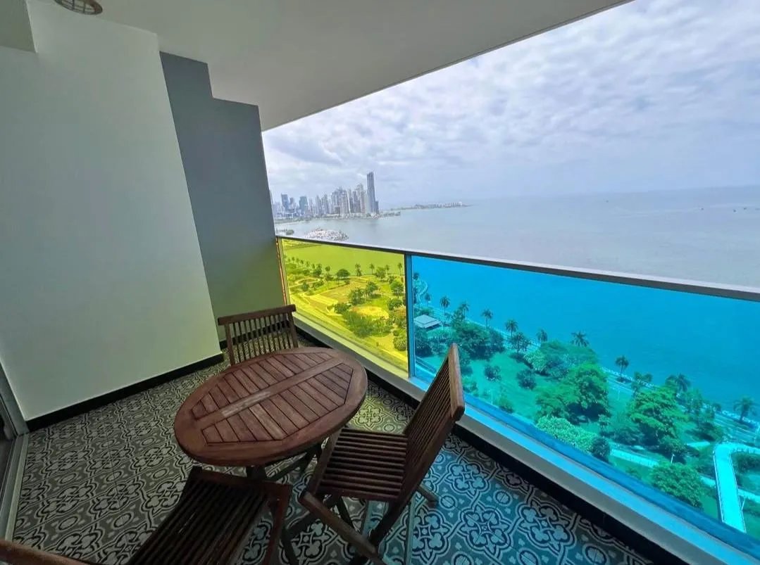 Alquiler de apartamento amoblado en ph element, av. balboa