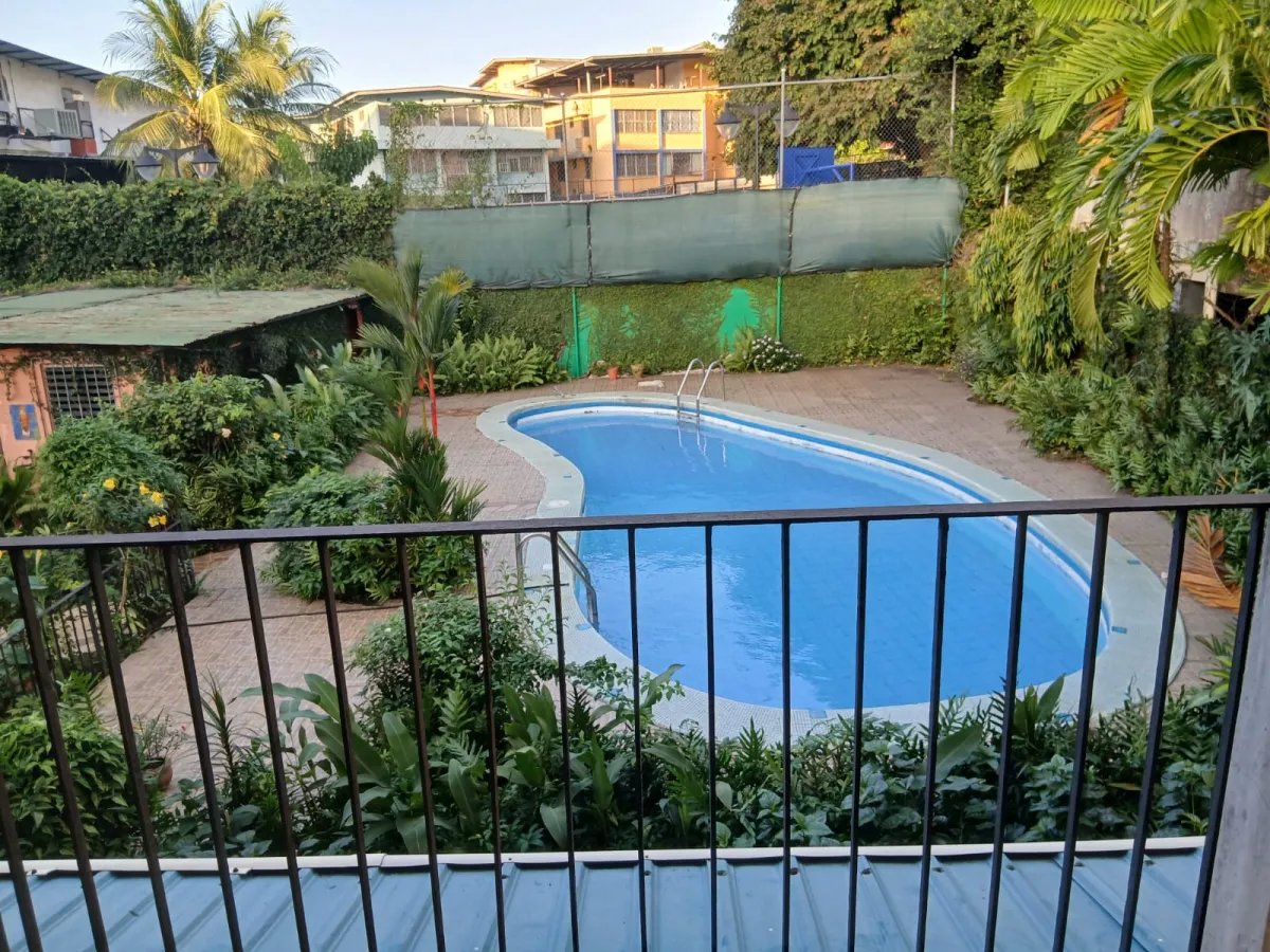 Casa comercial en venta cercana a vía transísmica.