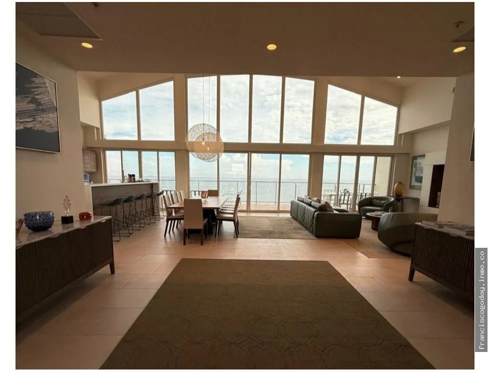 Apartamento en venta en playa escondida