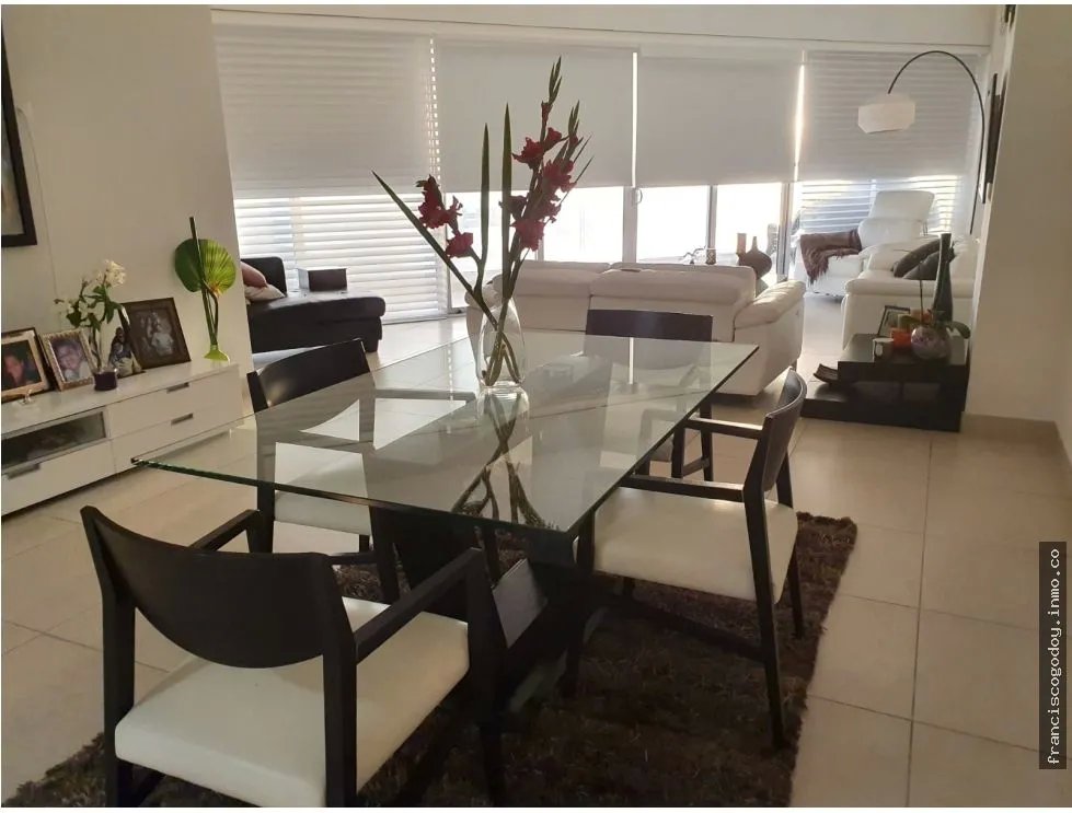 Venta de apartamento en avenida balboa