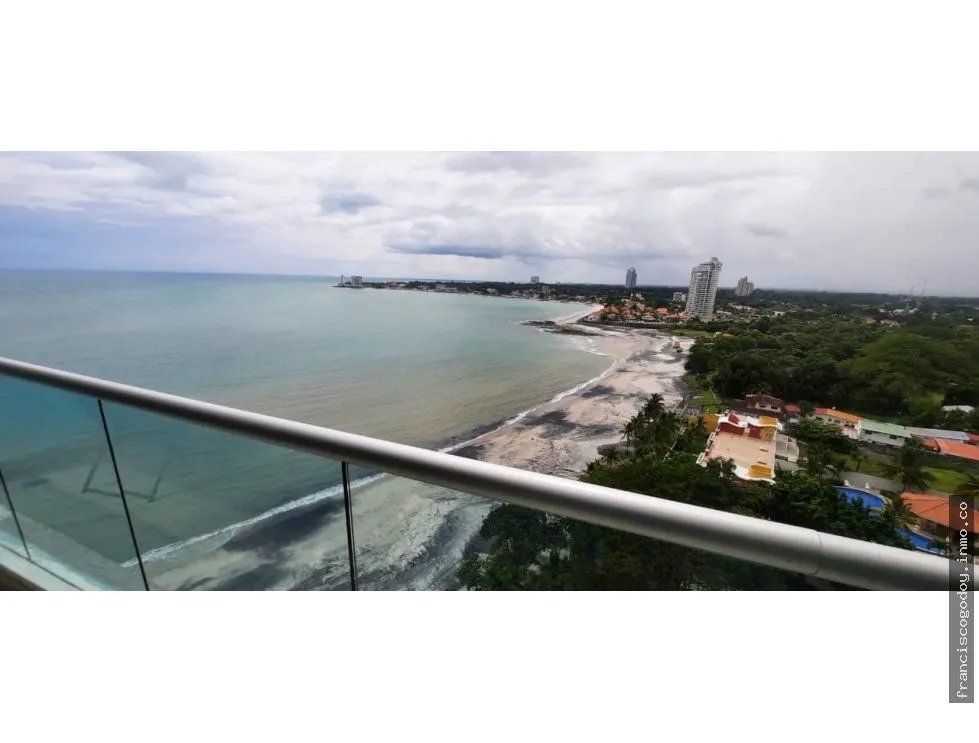 Venta de apartamento en playa serena