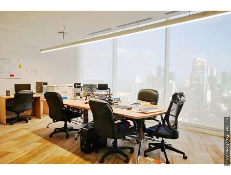 Se vende oficina en obarrio, centro de panamá