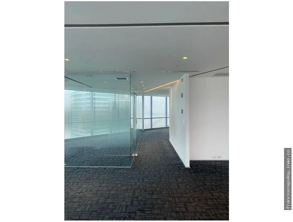 Venta de oficina ejecutiva en financial park, costa del este