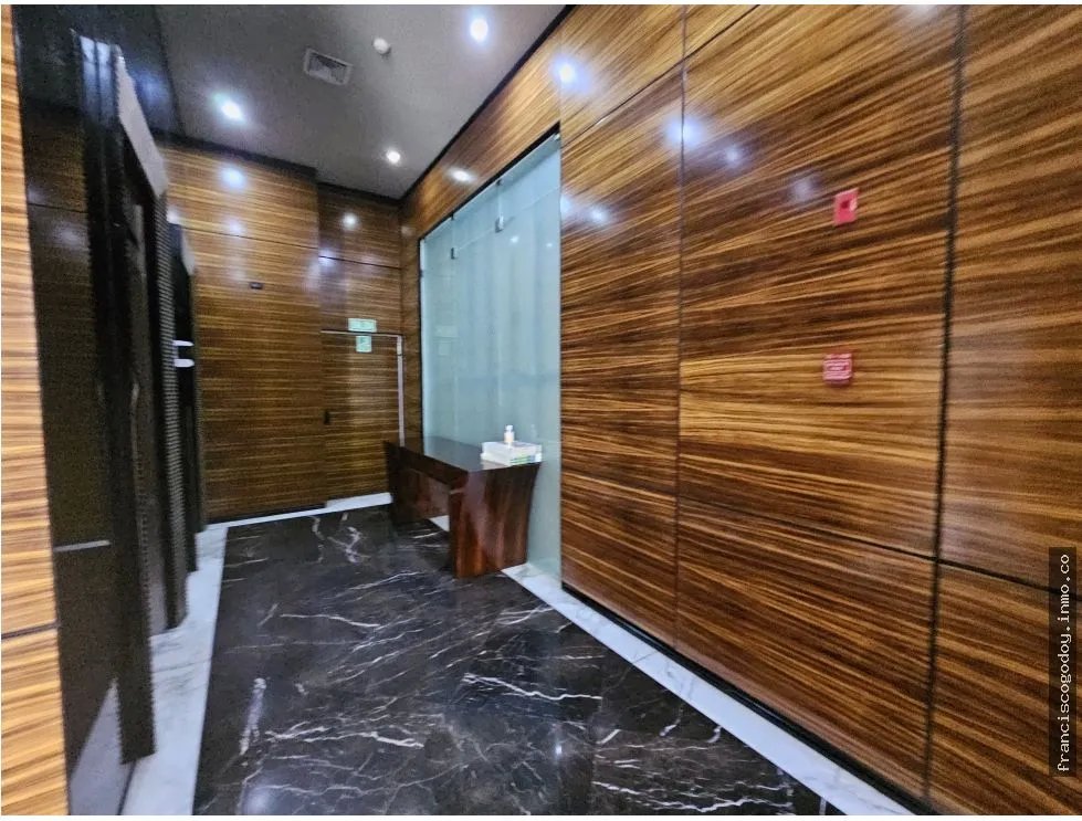 Venta de oficina en calle aquilino de la guardia