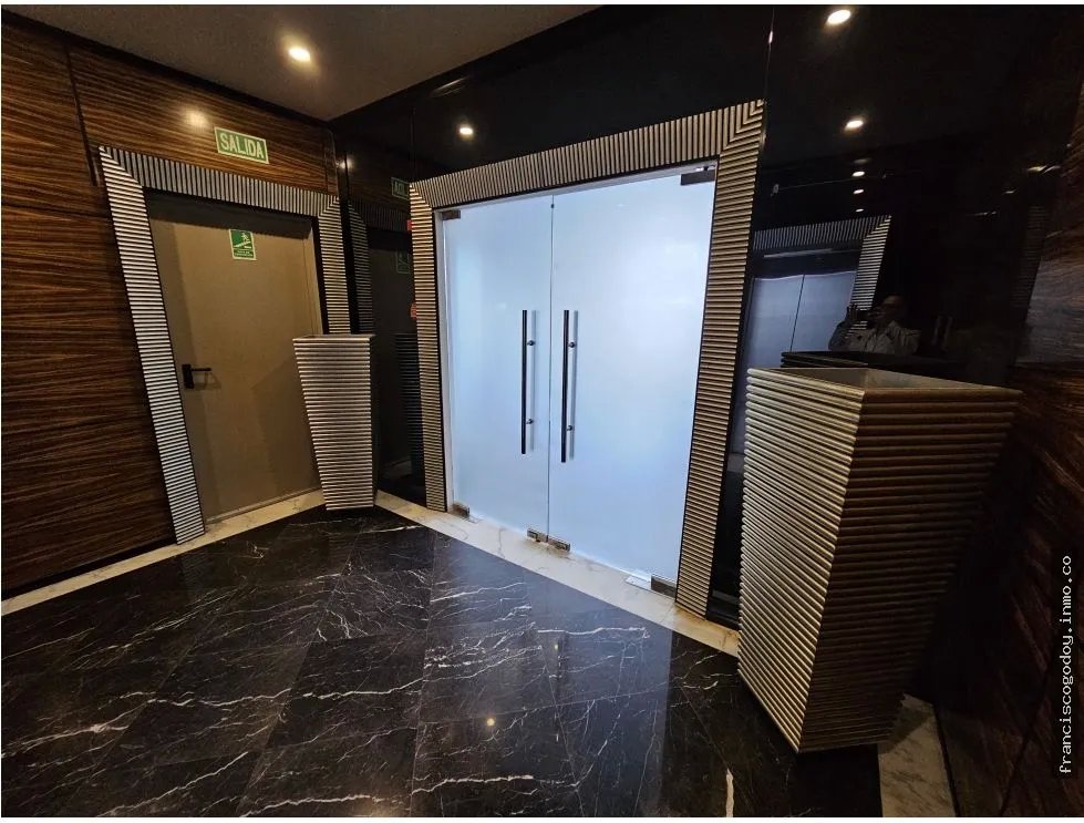 Venta de oficina en calle aquilino de la guardia