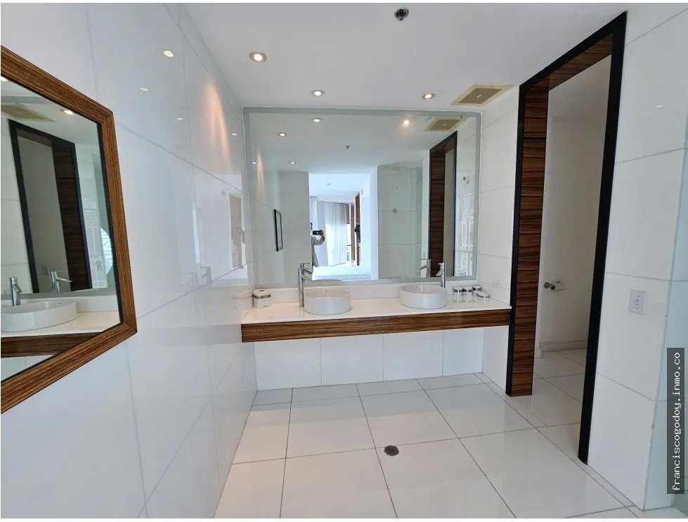 Venta de oficina en calle aquilino de la guardia