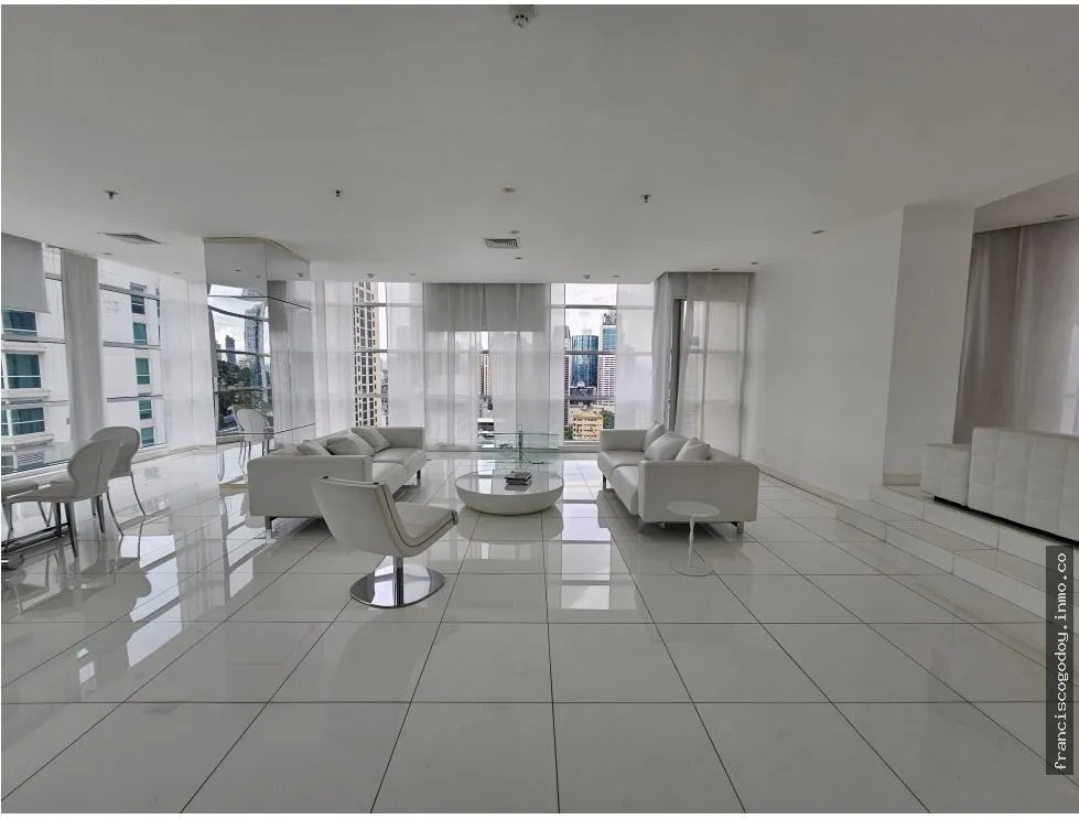 Venta de oficina en calle aquilino de la guardia