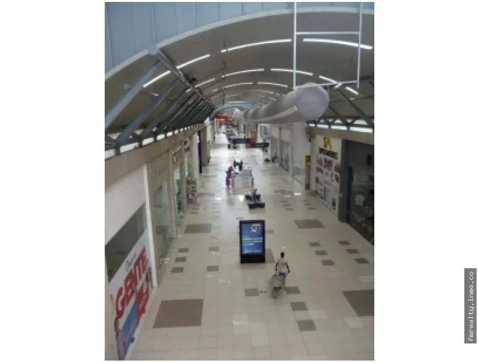 Venta de local comercial en centro comercial megamall, 24 de diciembre