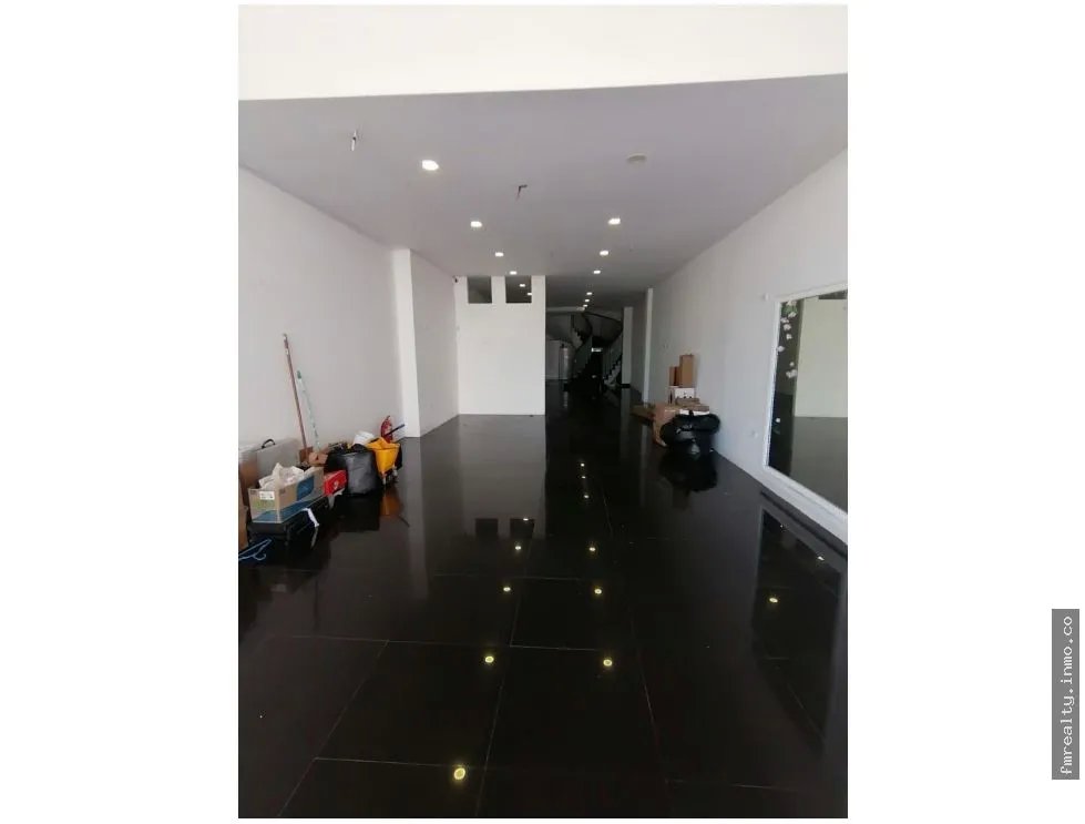 Se alquila de local comercial en obarrio