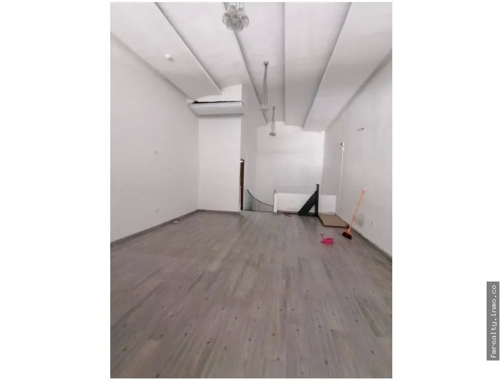 Se alquila de local comercial en obarrio