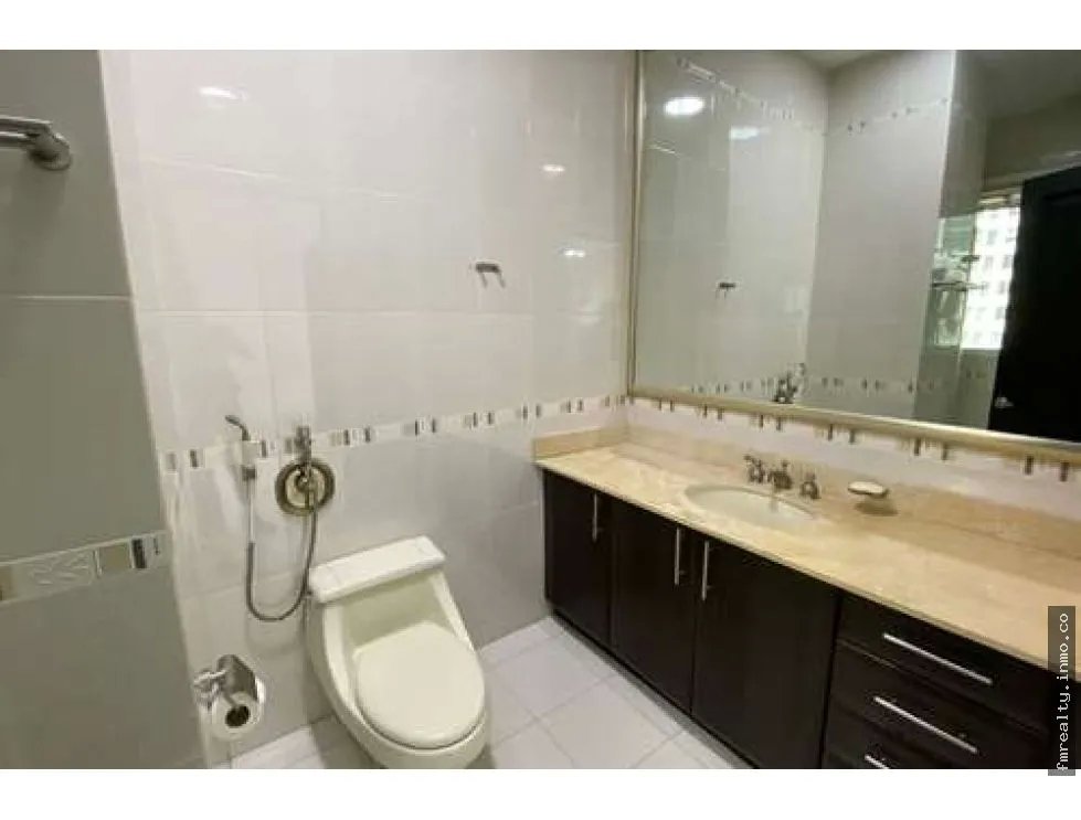 Se vende apartamento en el venetian tower