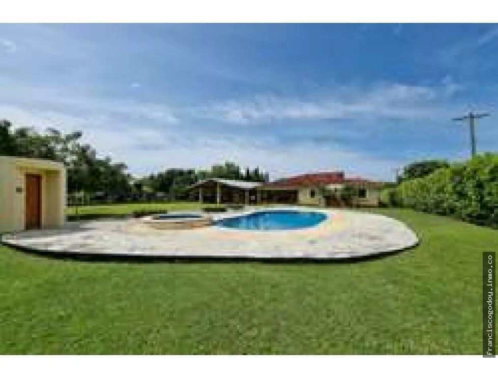Se vende casa en coronado