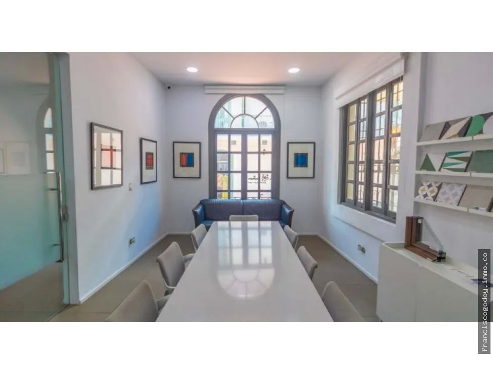 Edificio en venta en el corazón del casco antiguo